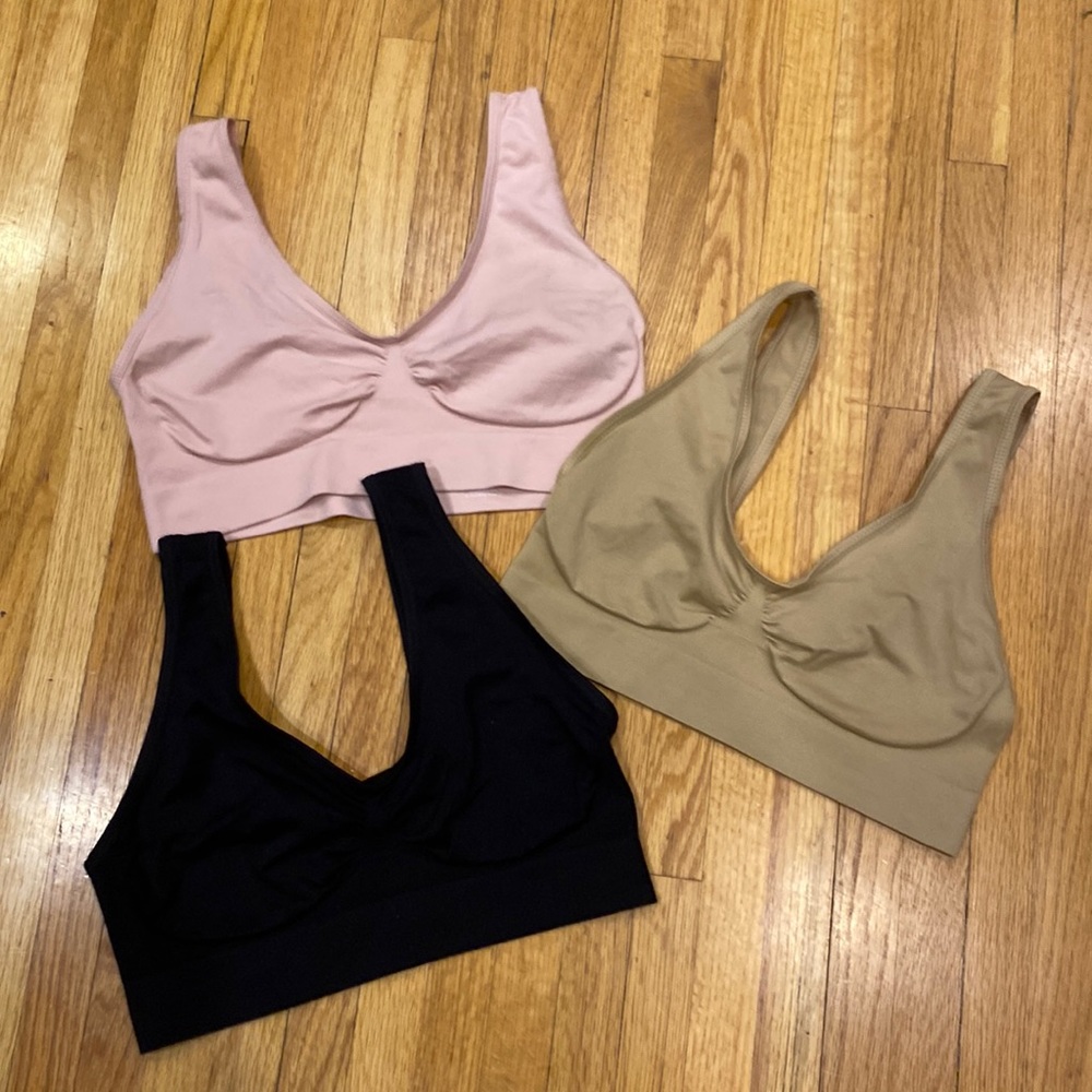 Lot of Rhonda Shear bras